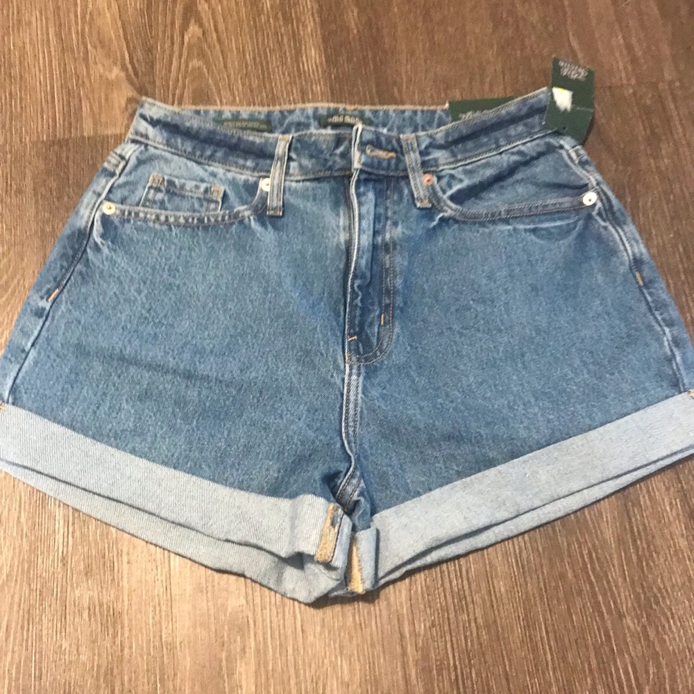 Womens shorts. Highest rise Mom shorts.